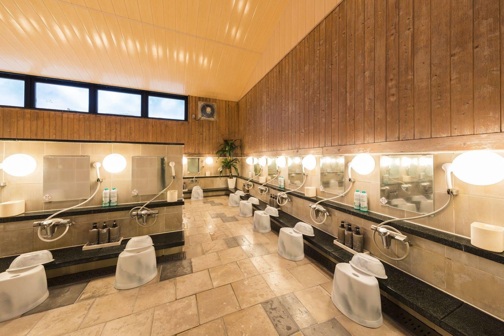Route Inn Grantia Hanyu Spa Resort מראה חיצוני תמונה